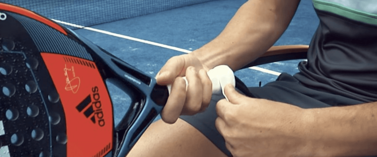 Hoe draai je een overgrip om je padelracket? - Justpadel.com