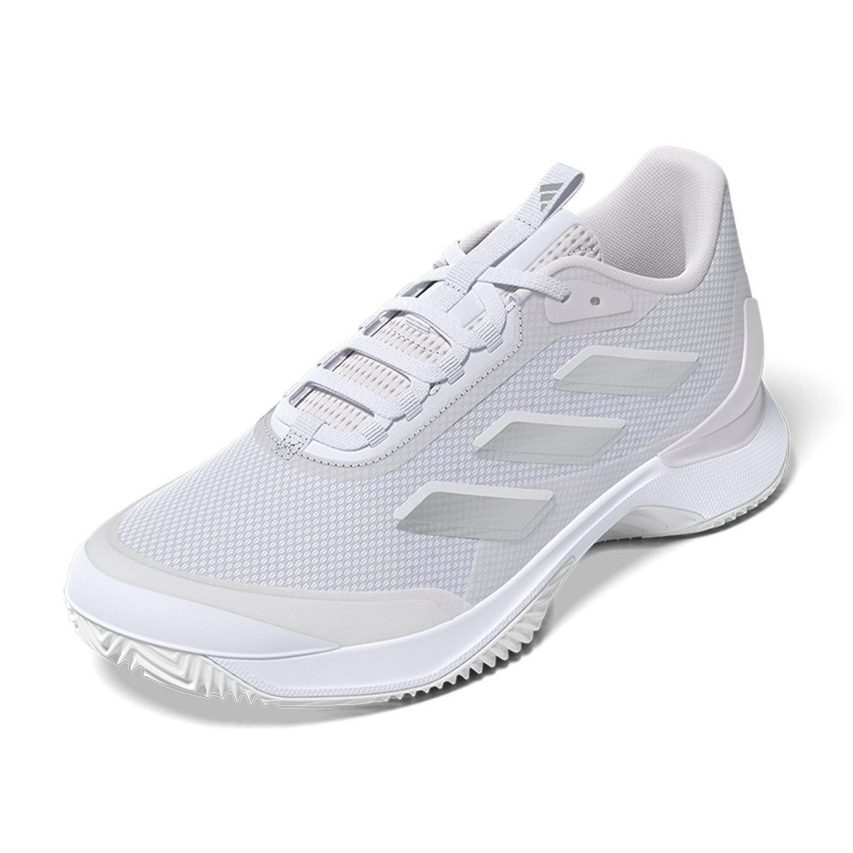 Adidas Avacourt 2 CL W in Cloud White, schräge Vorderansicht mit Mesh-Obermaterial und Schnürverschluss