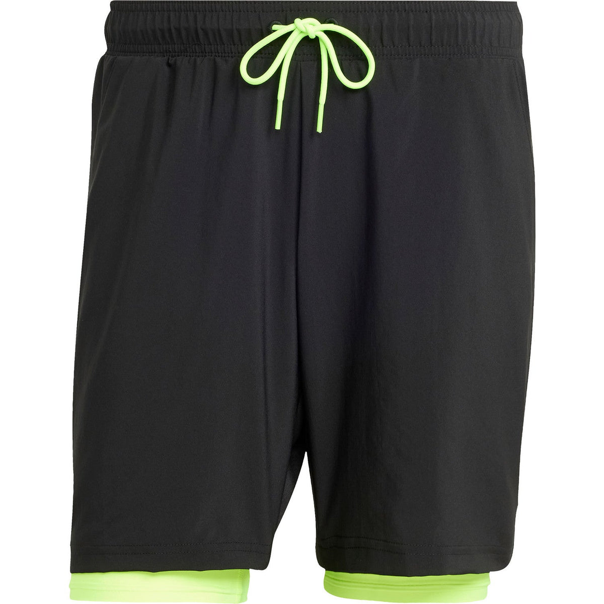 Productfoto van de zwarte Adidas Club 2IN1 short met limegroen trekkoord en binnenbroek