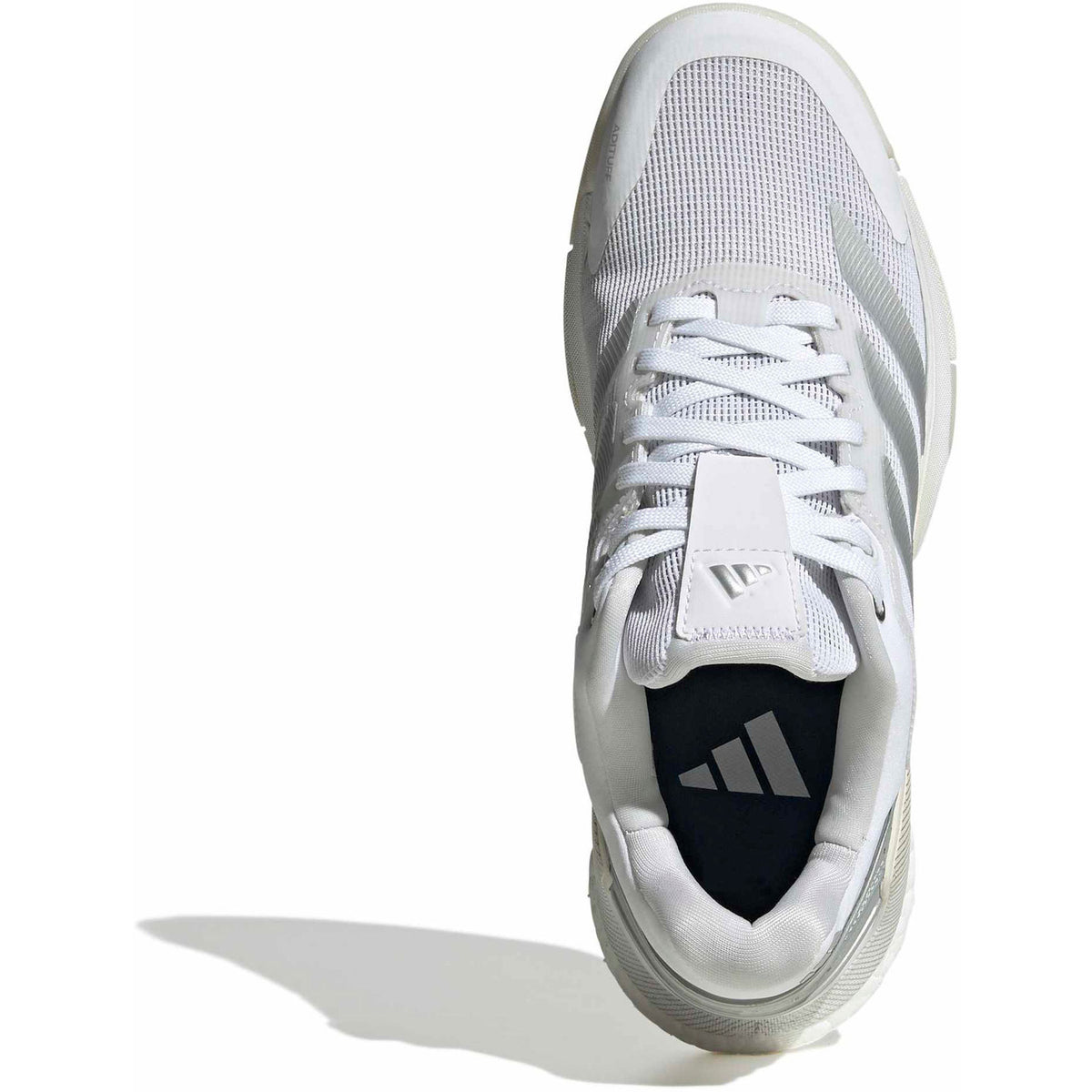 Bovenaanzicht van de witte Adidas Crazyquick Boost W met witte veters en zwarte tong