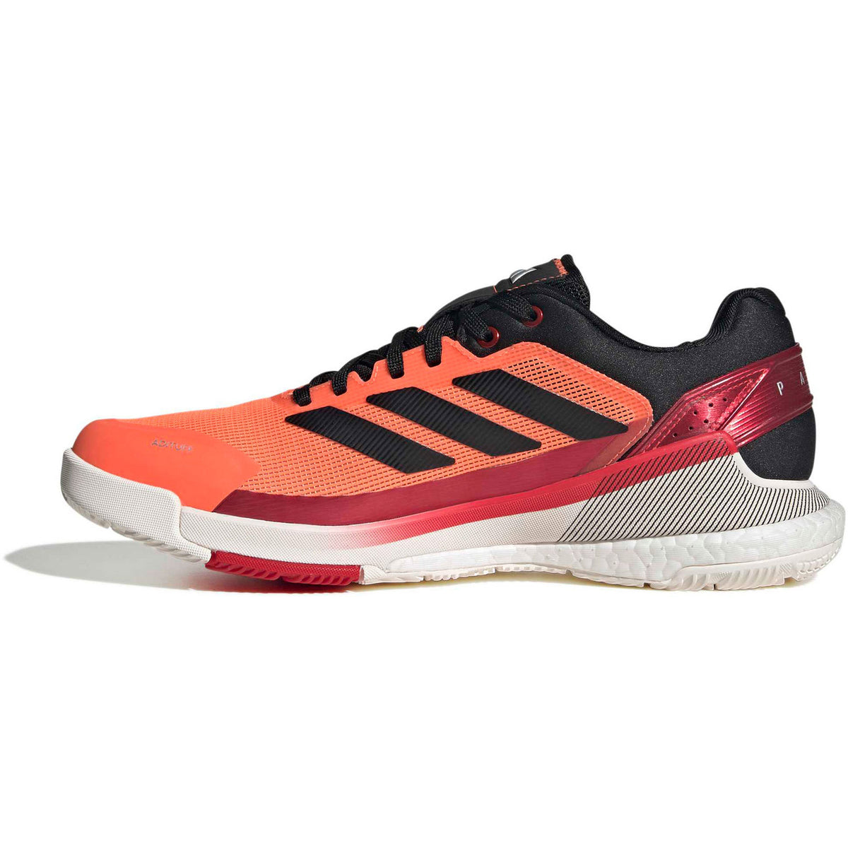 Binnenzijde van de oranje Adidas Crazyquick Boost met rode hielpartij
