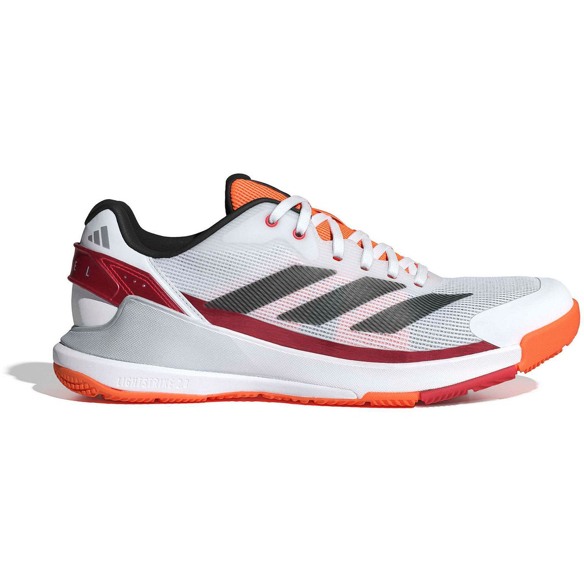 Adidas Crazyquick LS White/Orange - schuin zijaanzicht, wit bovenwerk met donkerrode band, feloranje teenbumper en oranje loopzool