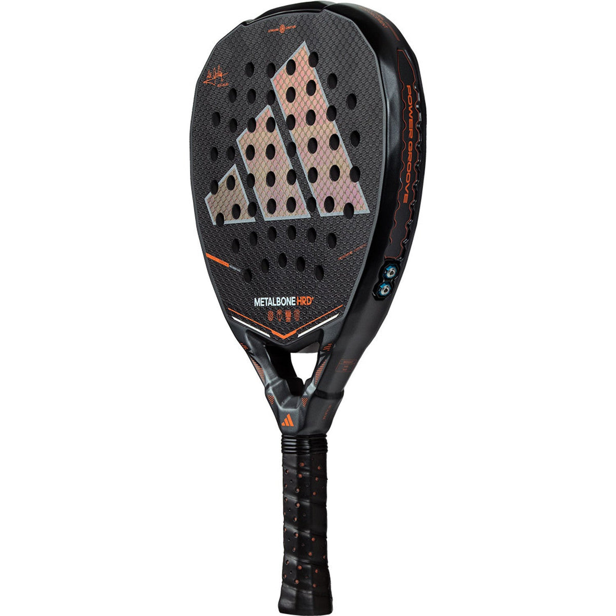 Adidas Metalbone HRD+ 3.5 padelracket licht gekanteld met oranje opdruk op zwart carbon
