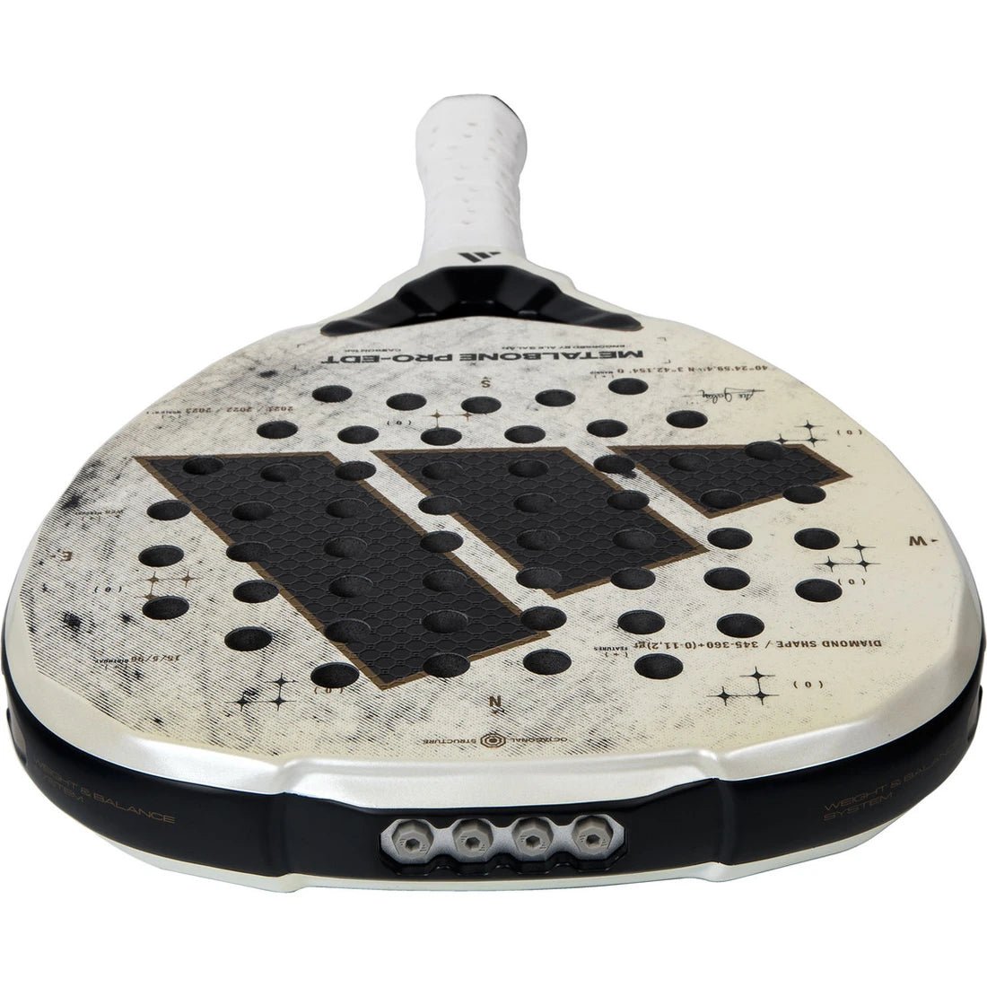 Bovenaanzicht van de Adidas Metalbone Pro Limited Edition met zwarte en witte framerand
