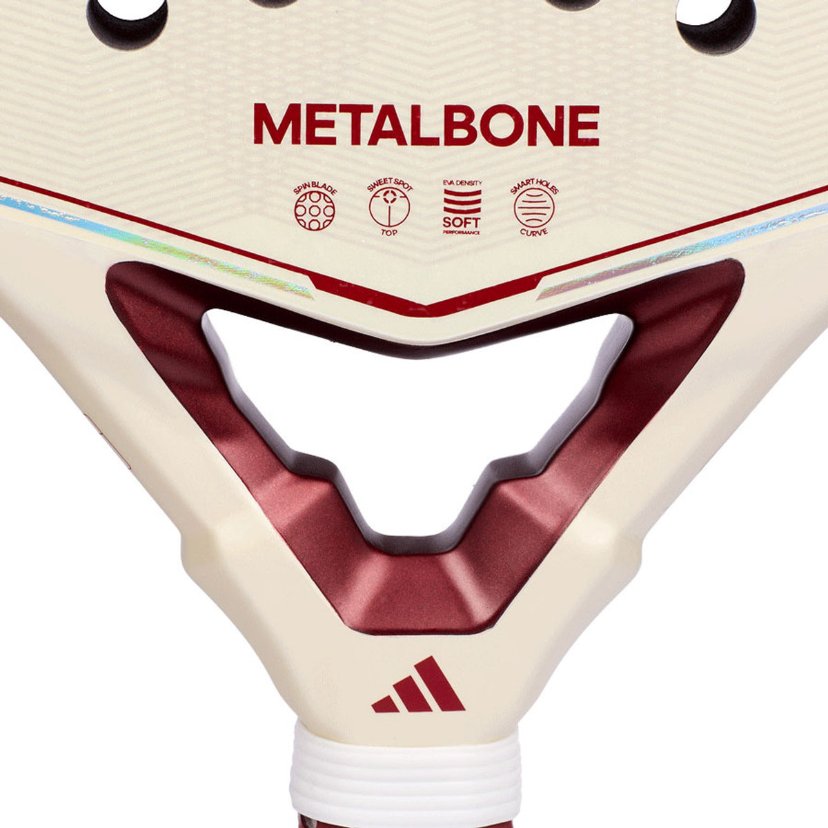 Detail van het hart van het Adidas Metalbone Reserve EDT 2026 met Metalbone-opdruk