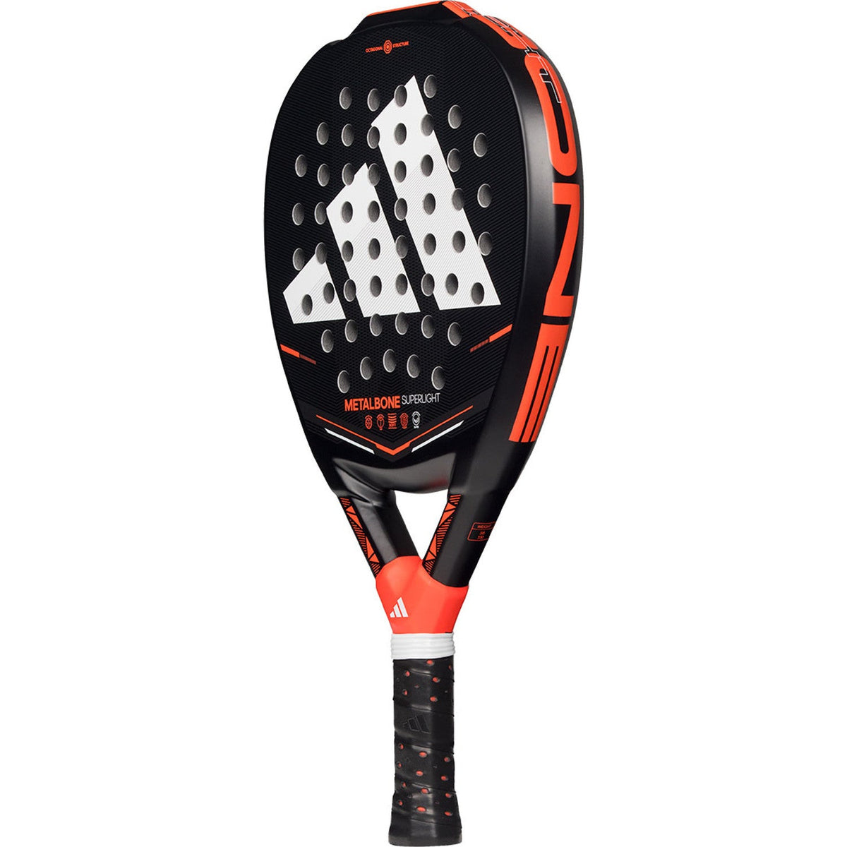 Adidas Metalbone Superlight padelracket schuin vooraanzicht, diamantvorm in zwart met oranje