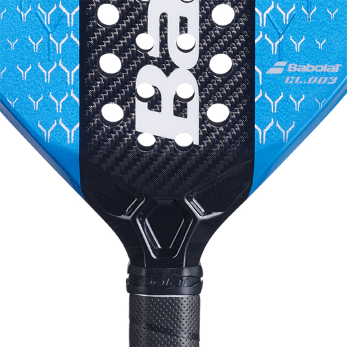 Detail van het hart van het blauwe Babolat Lamborghini padelracket met Babolat-logo