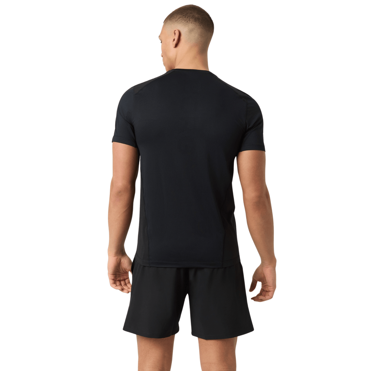 Achterzijde van het zwarte Bjorn Borg Ace Mesh Panel T-shirt, gedragen