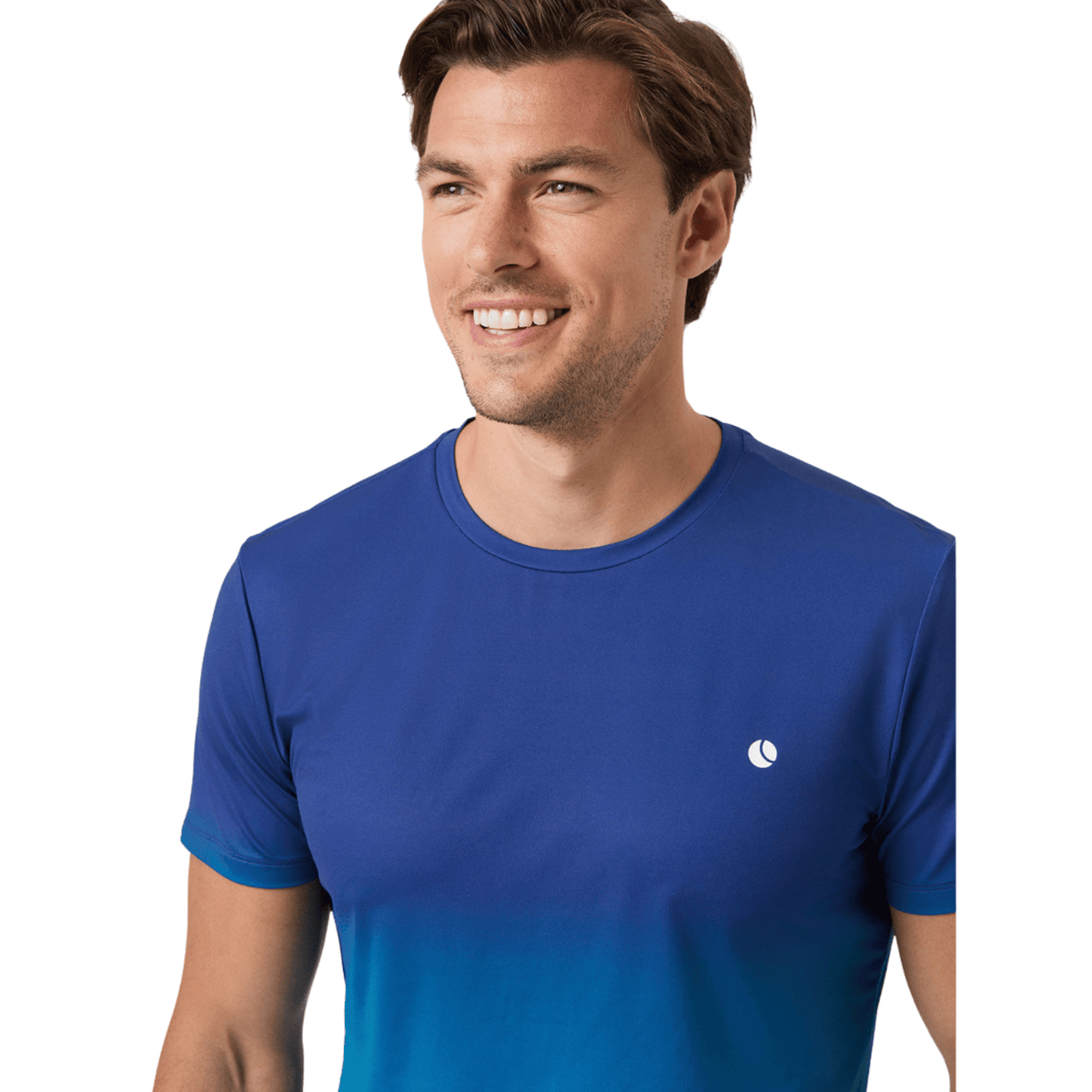 Close-up van het kobaltblauwe Ace T-shirt met kleurverloop op de borst