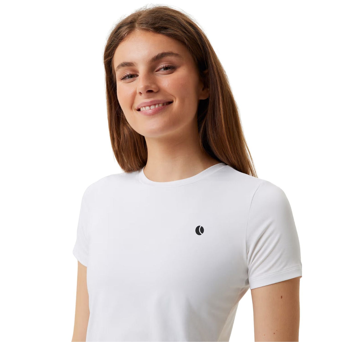 Close-up van het witte Bjorn Borg Ace slim fit T-shirt met borstlogo
