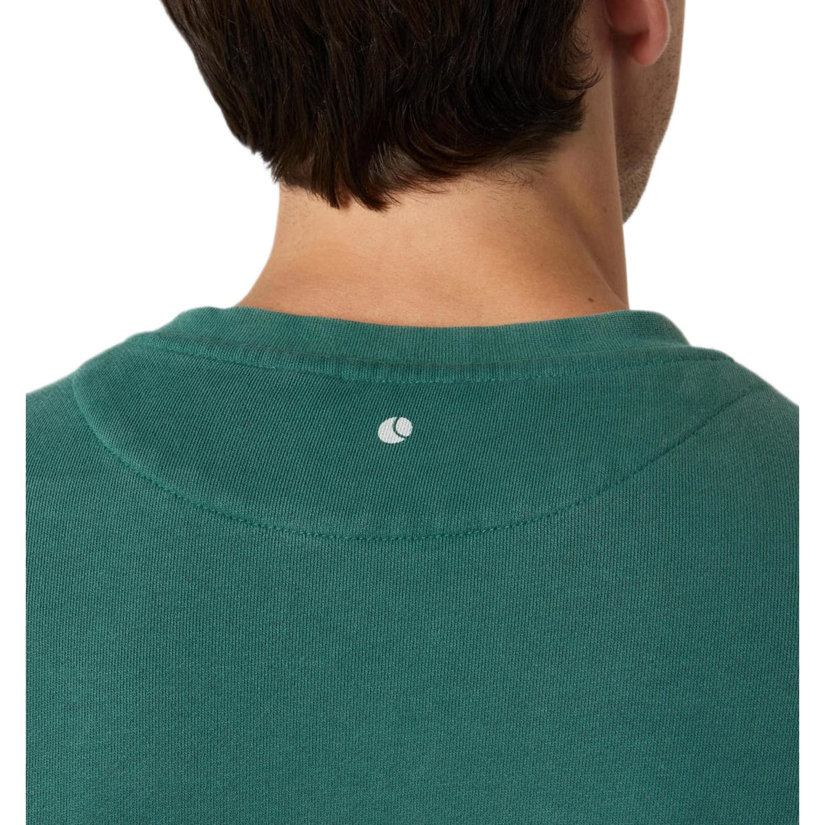 Detail van de halsboord met klein wit logo op het donkergroene Bjorn Borg sweatshirt
