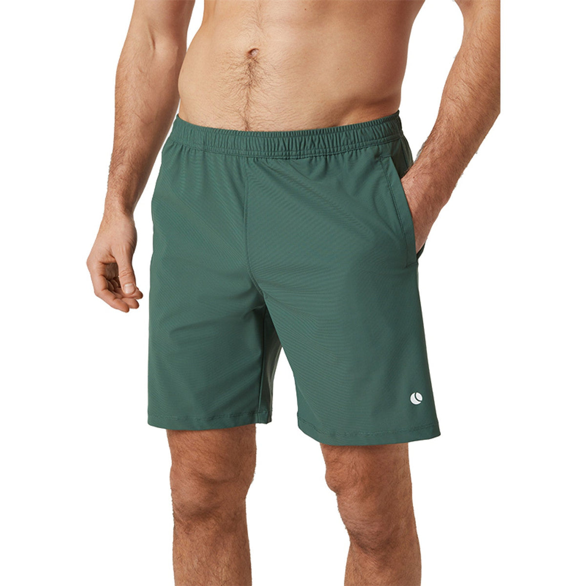 Vooraanzicht van de groene Bjorn Borg Short Ace 9 sportshort op model met logo op de pijp