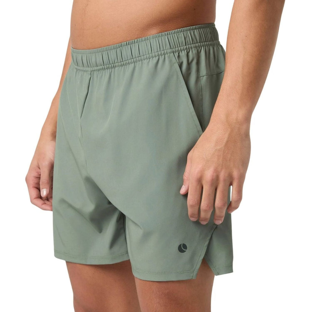 Schuin vooraanzicht van de saliegroene Bjorn Borg Short Ace Racquet met donker logo