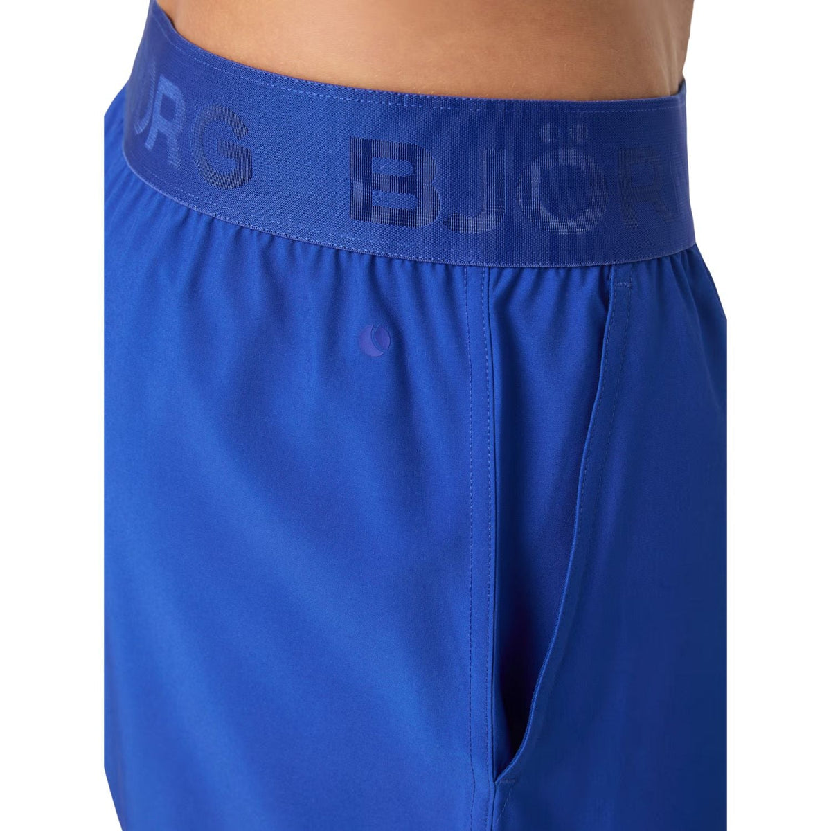 Detail van de logotailleband van de kobaltblauwe Bjorn Borg Short Shorts