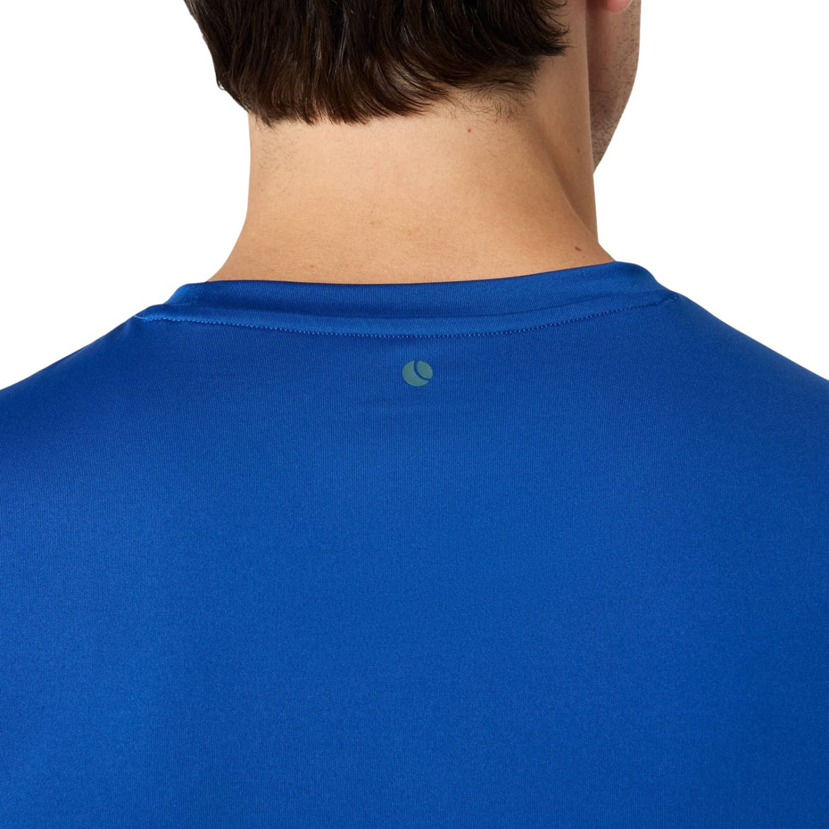 Detail van de achterkraag met logo van het blauwe Bjorn Borg T-shirt