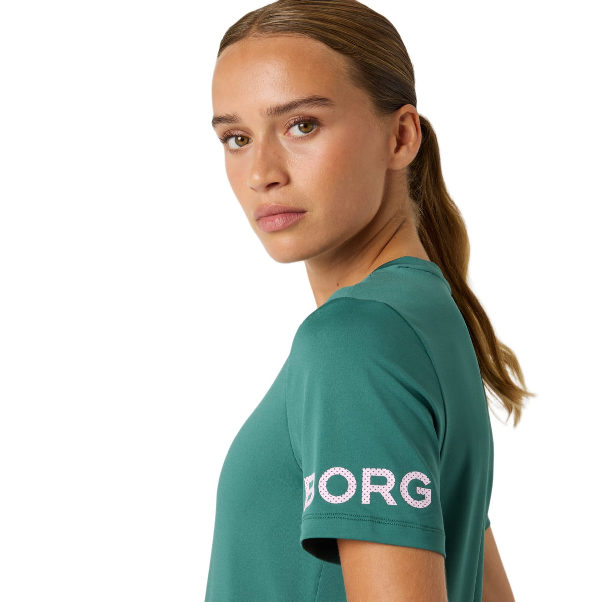 Detail van de mouw met witte BORG-print op het groene Bjorn Borg T-shirt