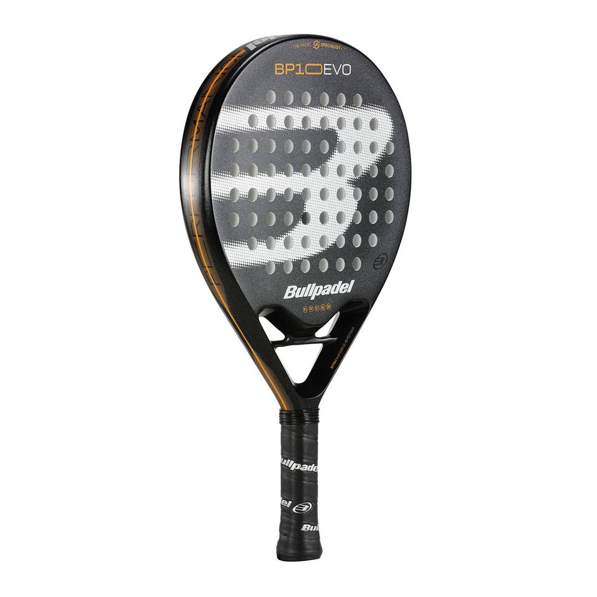 Bullpadel BP10 EVO 25 padelracket schuin vooraanzicht, rondvorm in zwart met oranje