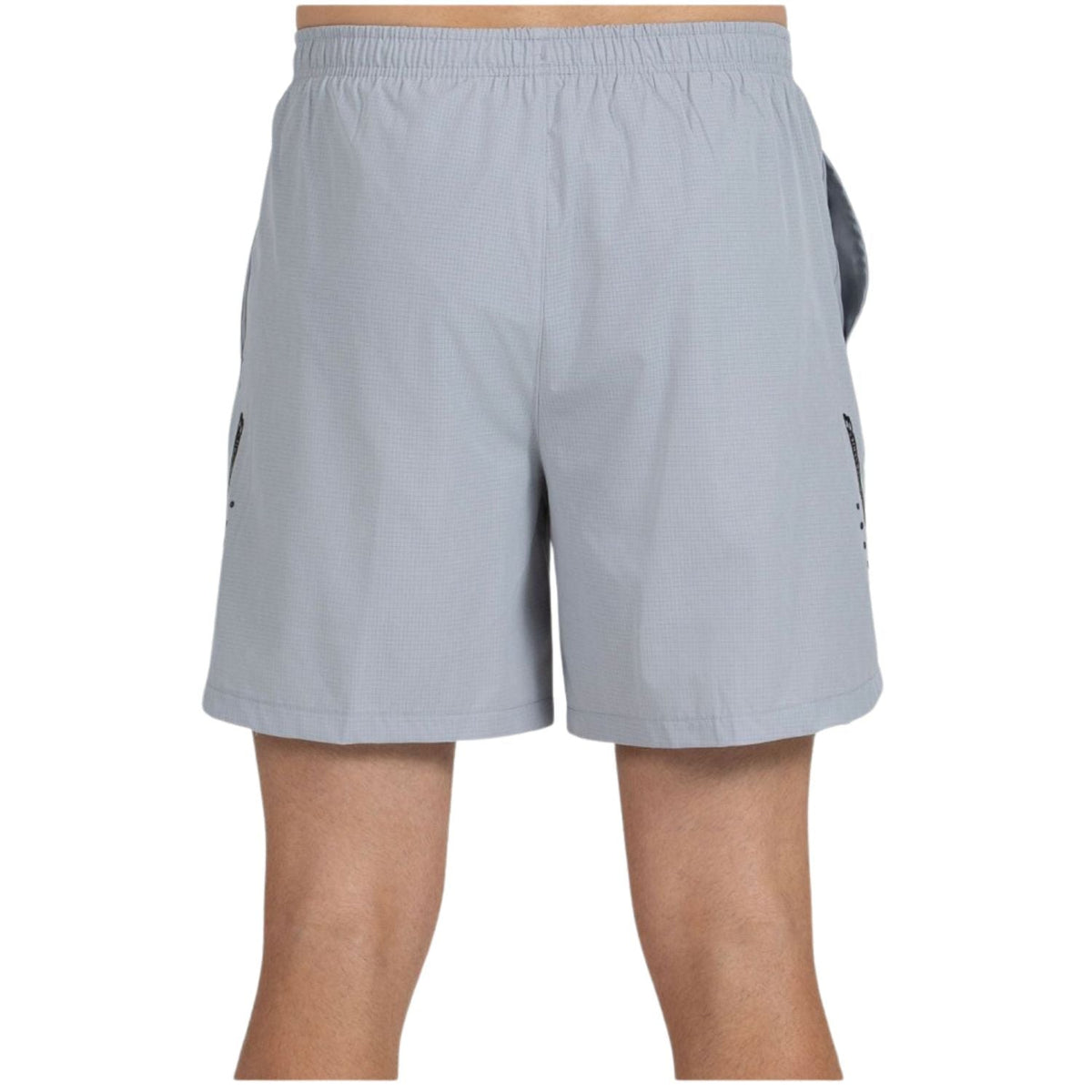 Achteraanzicht van de lichtgrijze Bullpadel Short Mazari met elastische tailleband