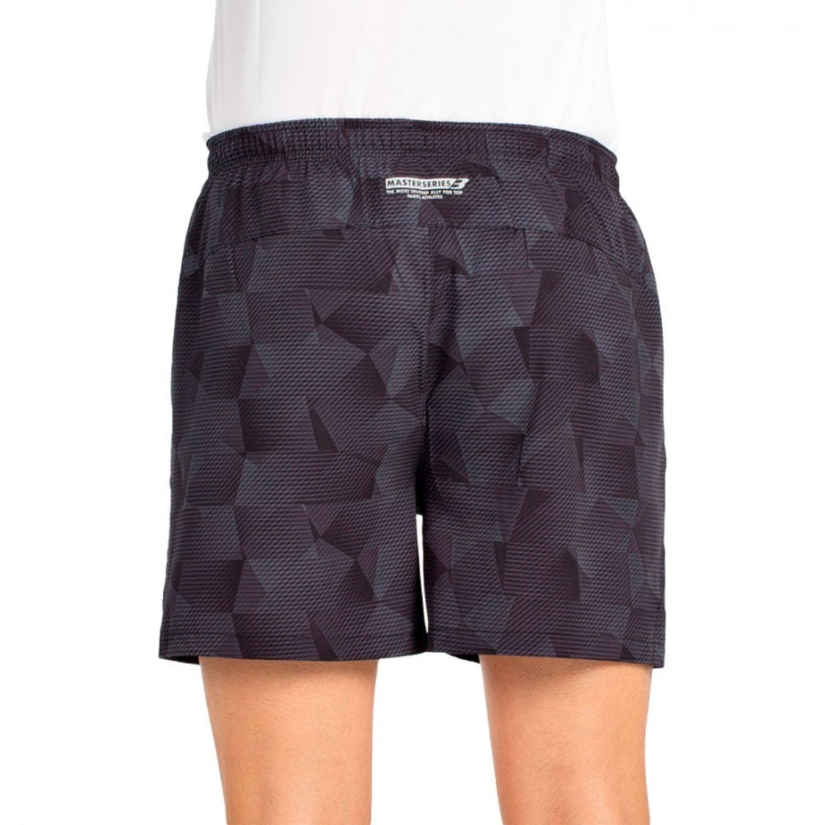 Achteraanzicht van de antracietgrijze Bullpadel Short Monch met logo op de tailleband