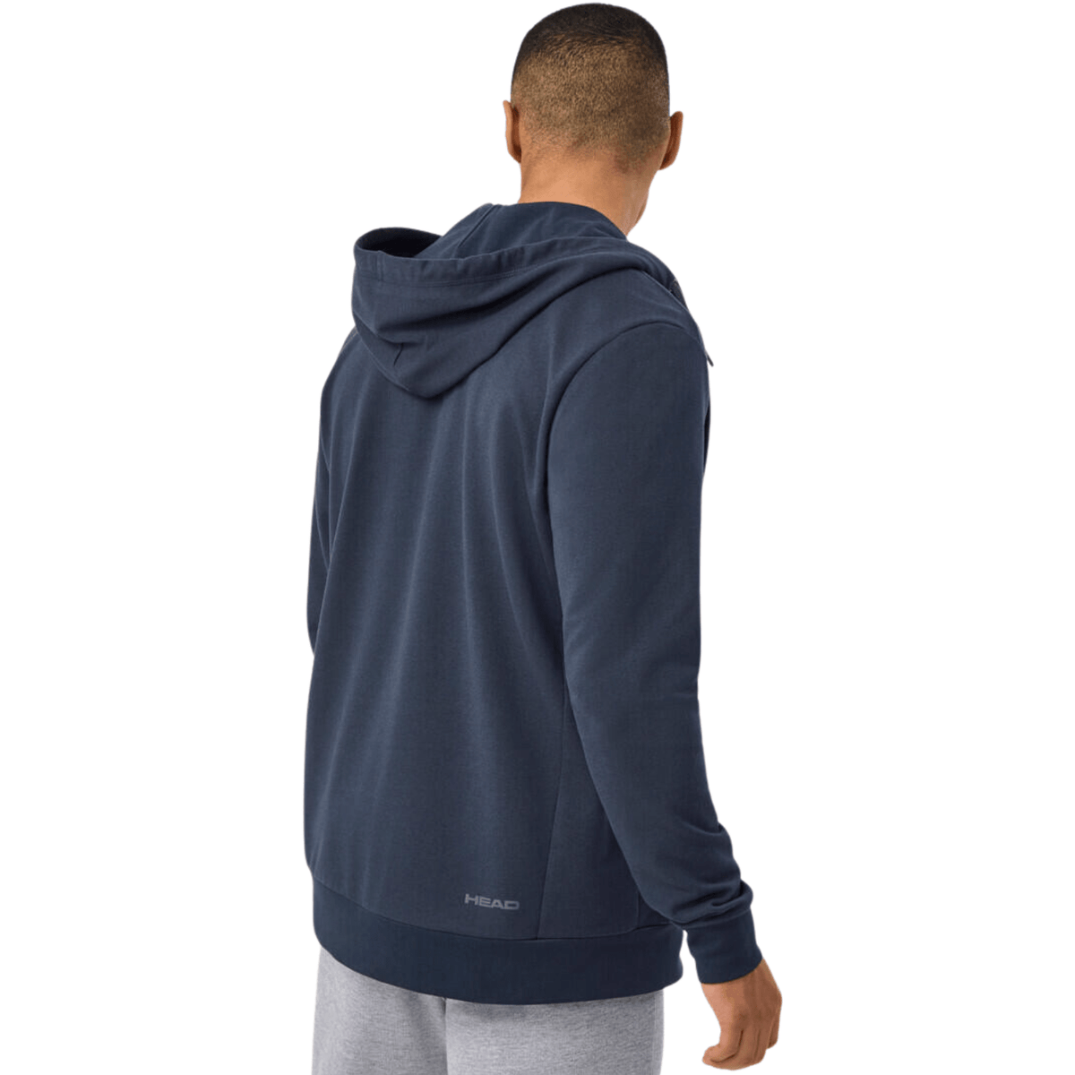 Achterzijde van het model in de donkerblauwe Head Club Original Hoodie FZ met capuchon