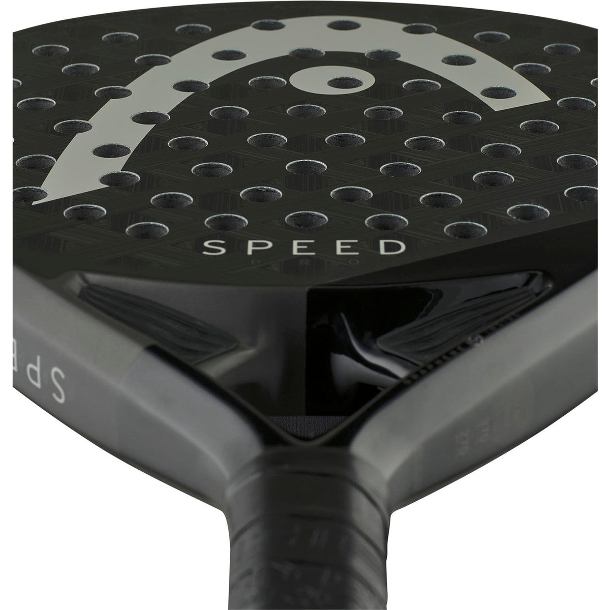 Detaliu al suprafeței de lovire a rachetei Head Speed Pro 2025, cu arc argintiu și inscripția „Speed”