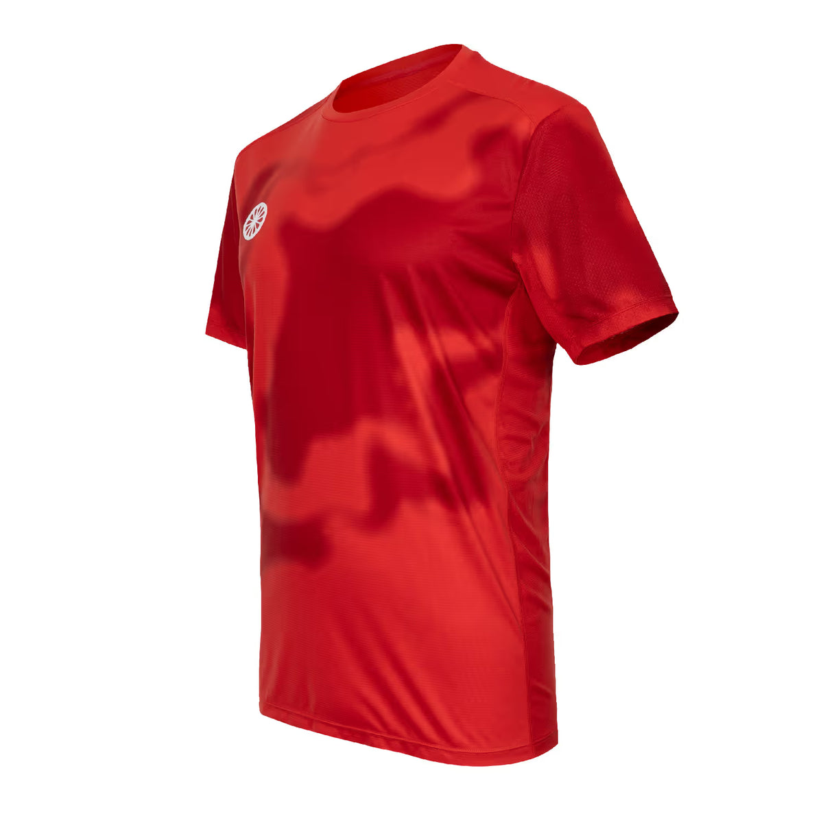 Schräge Seitenansicht des roten Agility Blizzard-Shirts mit Logo
