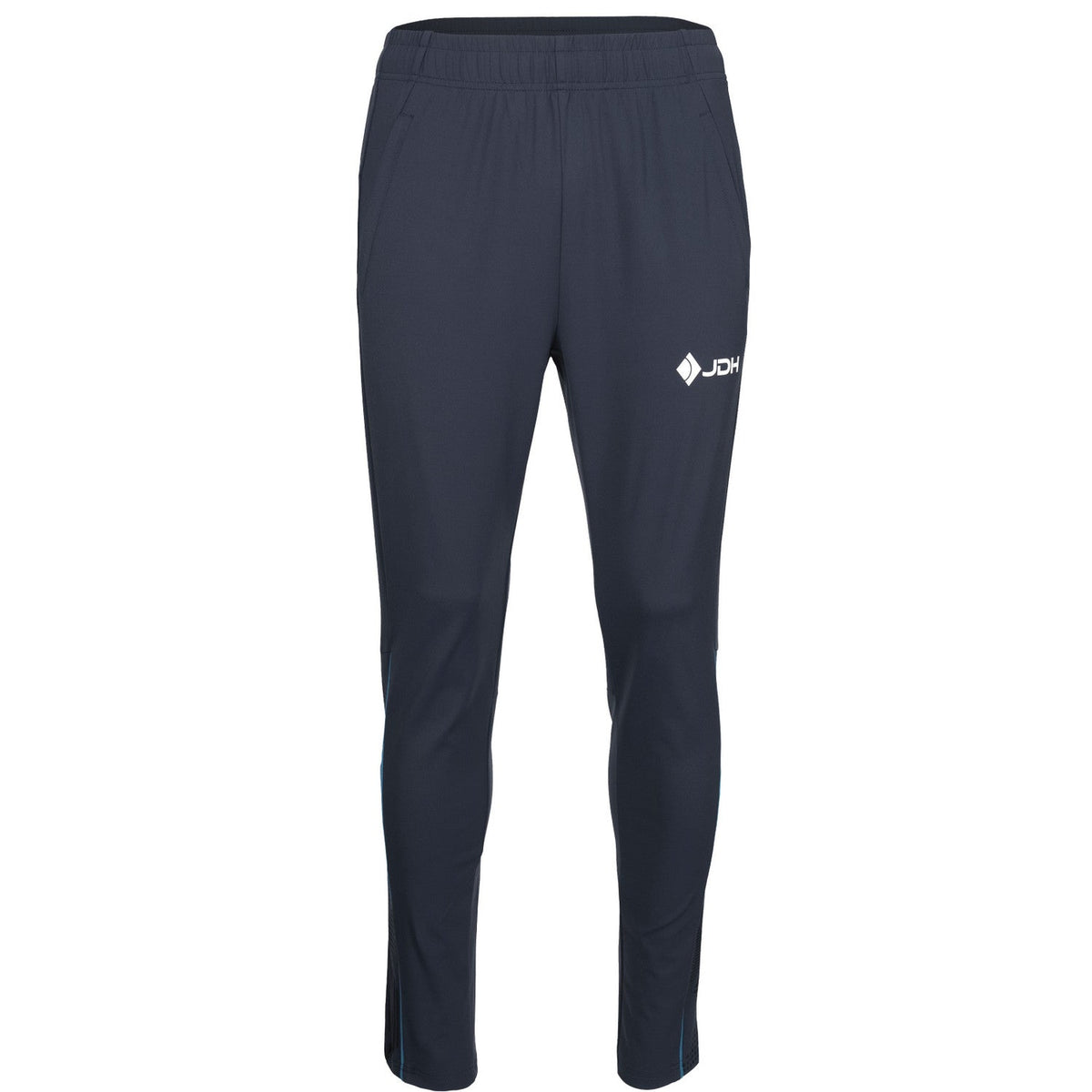 Vooraanzicht van de grijze JDH Carbon Pro broek met wit logo op de rechterdij