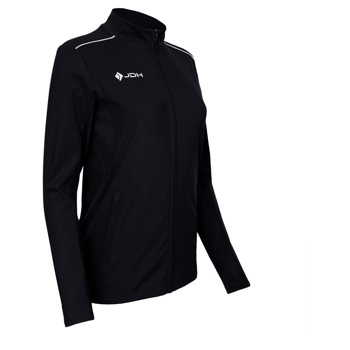 Schuin vooraanzicht van het zwarte Carbon Pro damesjack met wit logo op de borst