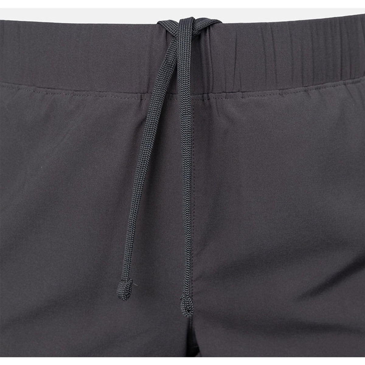 Detail van de tailleband met trekkoord van de donkergrijze Performance short