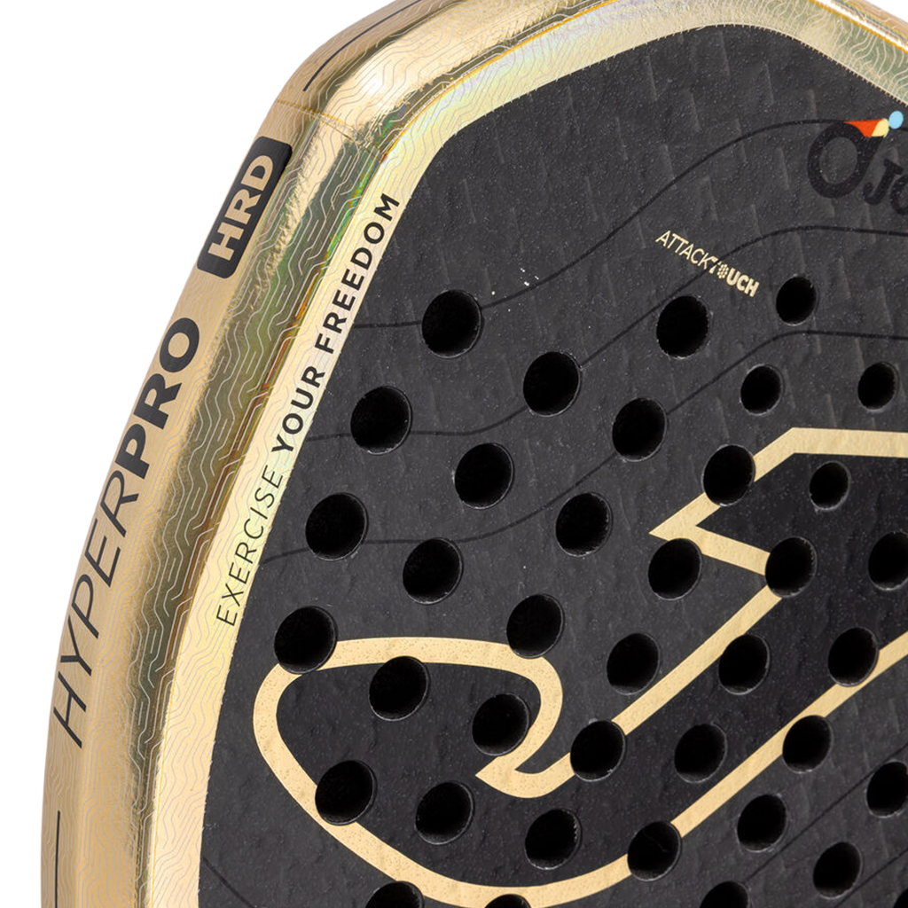 Close-up van de gouden framerand van het Joma Hyper Pro Hrd 2026 met Hyperpro-opdruk