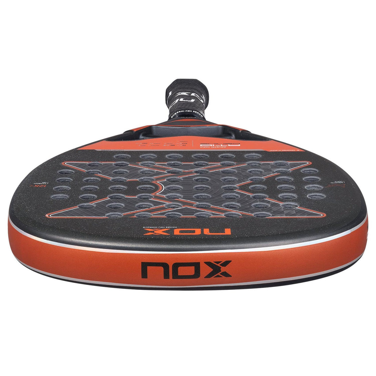 Bovenaanzicht van de NOX AT10 Genius Attack 12K met wit nox-logo op de framerand