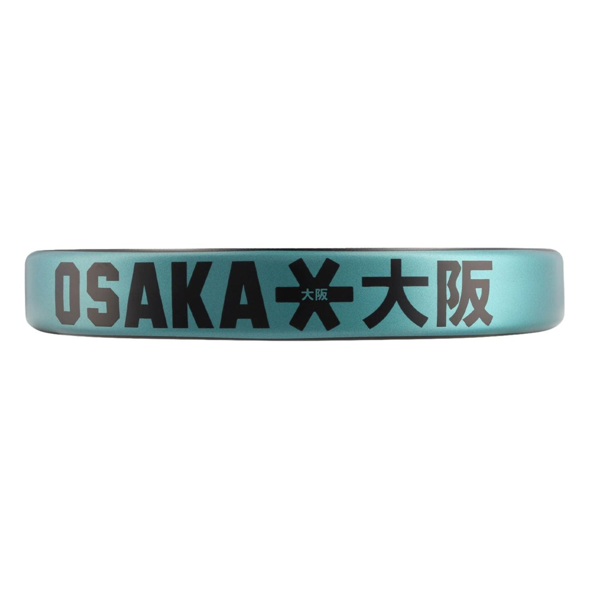 Lähikuva Osaka Vision Pro Control -mailan turkoosista kehyksestä, jossa on OSAKA-logo