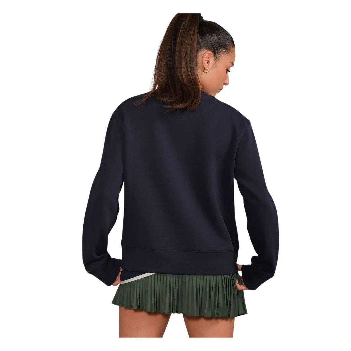 Achterzijde van de donkerblauwe RS Women Paris sweater met groene plisserok
