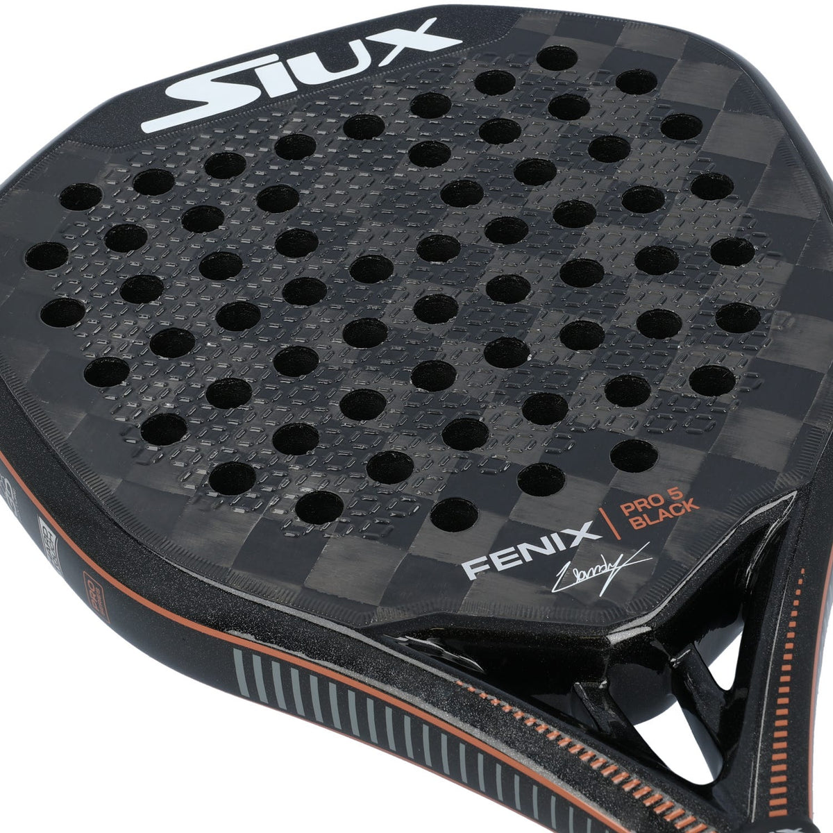 Close-up van het carbon slagvlak van de Siux Fenix Pro 5 Black met ruitdessin