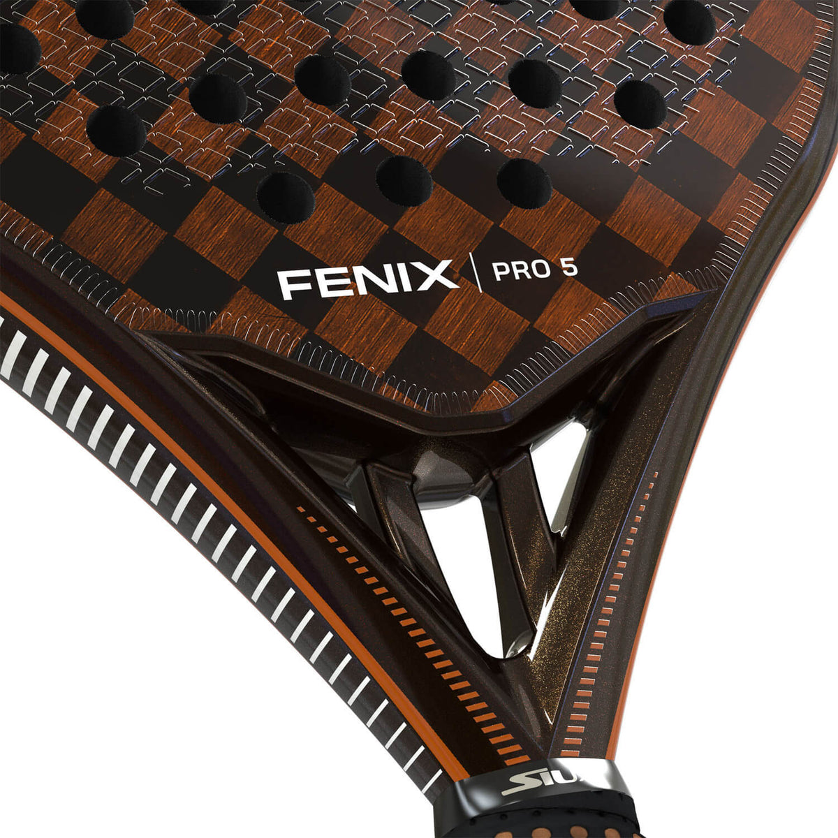 Close-up van het slagvlak van de Siux Fenix Pro 5 met koperkleurig ruitdessin
