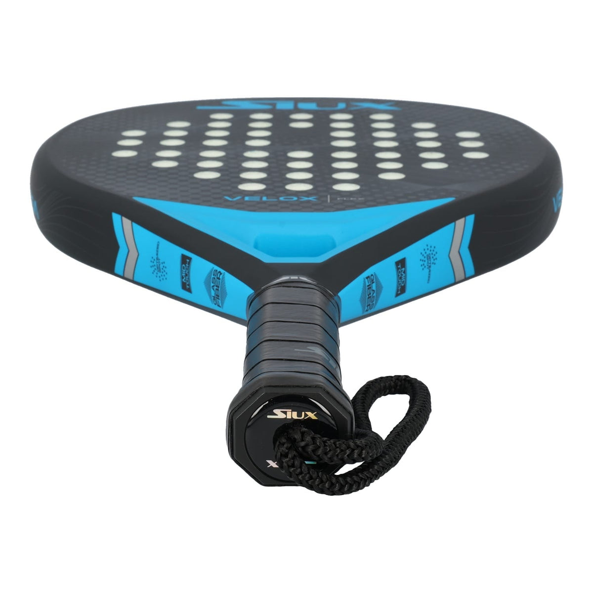 Close-up van de grijze grip en zwarte polsband van het Siux Velox Flex Blue