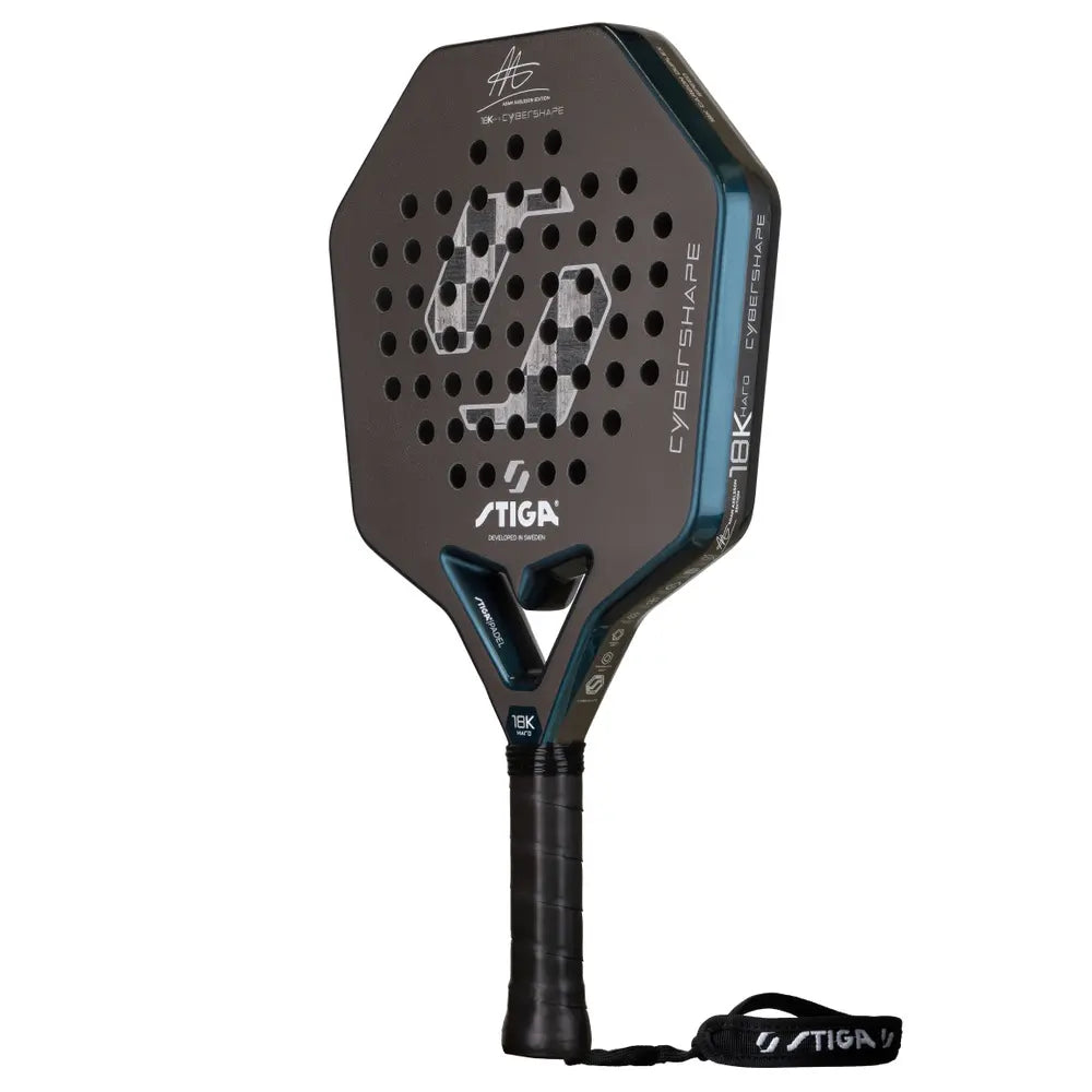 Stiga Cybershape 18K Hard Adam Edt schuin vooraanzicht met blauwe framerand
