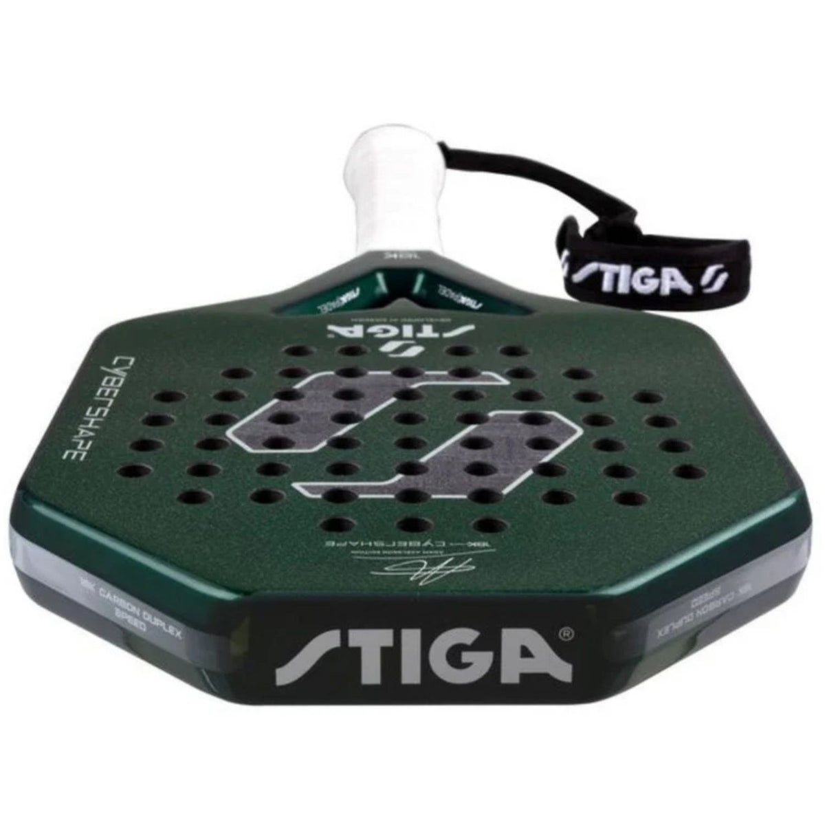 Bovenaanzicht van de Stiga Cybershape 18K X Hard met STIGA-wordmark en polsband