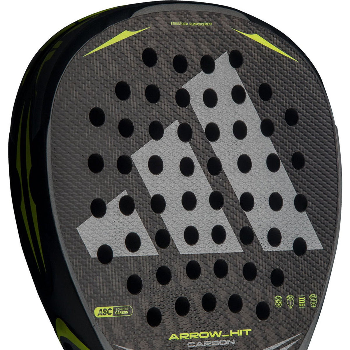 Close-up van het carbon slagvlak van de Arrow Hit Carbon 2026 met zilveren logo