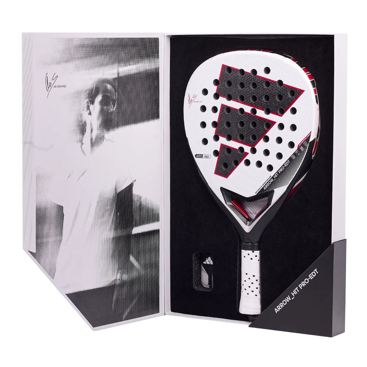 Geopende geschenkdoos met het Adidas Arrow Hit Pro EDT 2026 padelracket erin