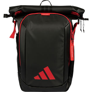 Vooraanzicht van de zwarte Adidas Backpack Multigame 2026 met rood logo en rolltop