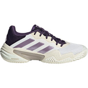 Adidas Barricade 13 W NM in gebroken wit met mauve strepen en donkerpaarse kraag, zijaanzicht