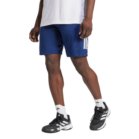 Adidas Club 3-Stripes short voor heren in donkerblauw, gedragen vooraanzicht