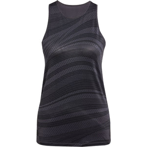 Vooraanzicht van de donkergrijze Adidas Club Graphic Tank met golvend streepdessin