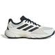 Adidas Courtjam Control 3 M in creme met zwarte strepen, zijaanzicht buitenkant