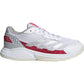 Witte Adidas Courtquick W met rode zoolrand en zilveren strepen, zijaanzicht