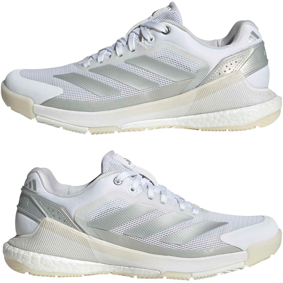 Paar witte Adidas Crazyquick Boost W damespadelschoenen met zilveren details