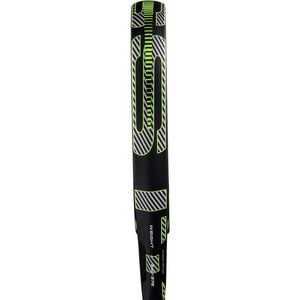 Zijaanzicht van de Adidas Cross It Carbon 3.5 over de volle lengte met limegroene streepdetails