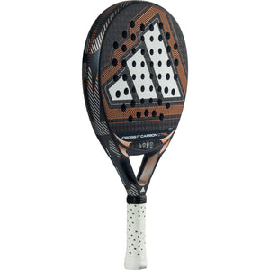 Adidas Cross It Carbon Ctrl 3.5 padelracket schuin vooraanzicht, rondvorm in zwart en koper