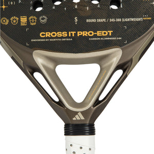 Detail van het hart van de Adidas Cross It Pro Limited Edition met gouden opdruk Cross It Pro-EDT